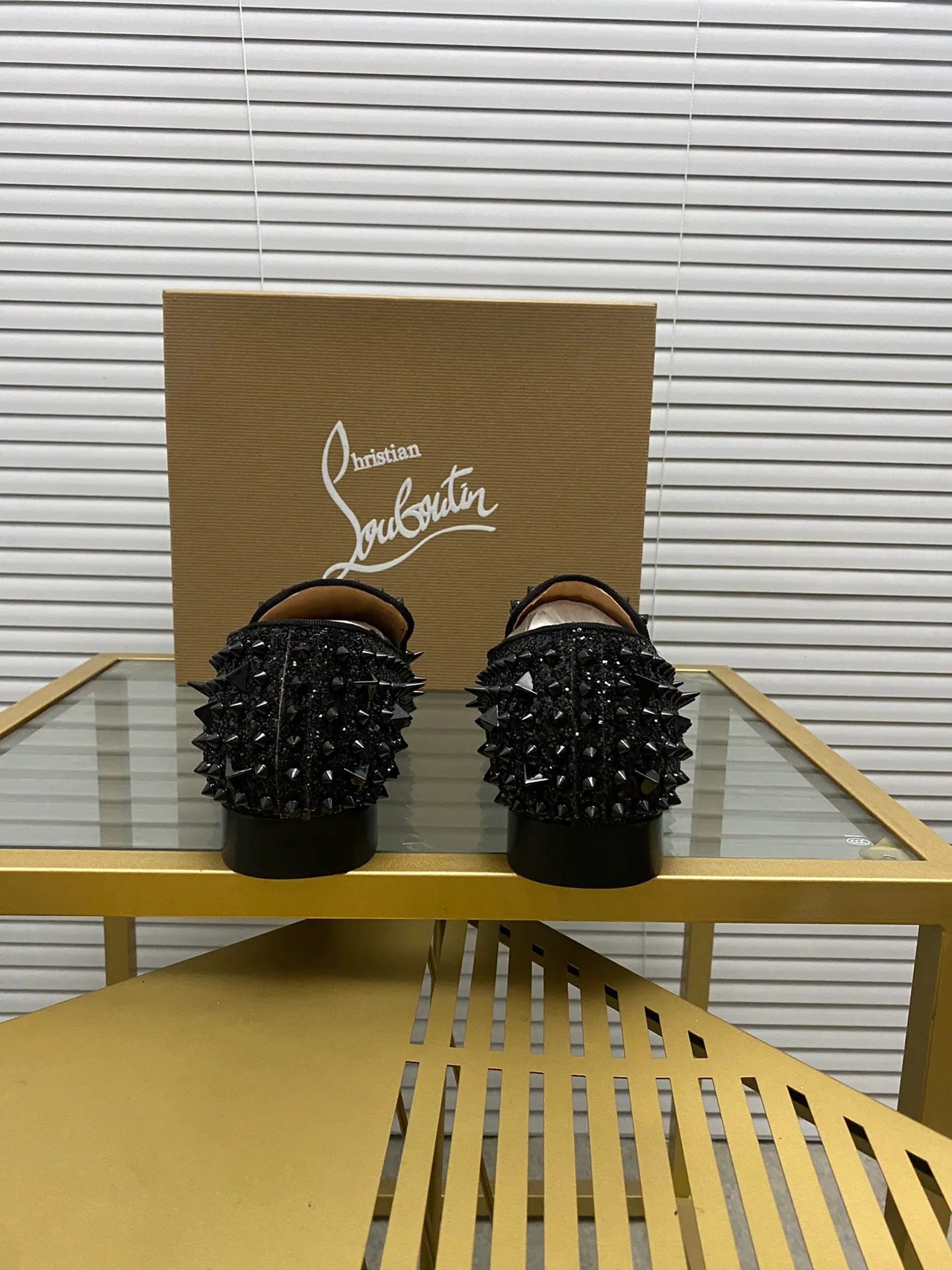 (Customized model) Ex-factory price is 540. christian louboutin (CL red sole shoes) counter series, casual sneakers for couples 📢 📢 📢 Exclusive hot style release 🎈🎈💪 Movable latex feet 👻 Finished outsole line [Proud] 😝Female 35-40# Male 38#-46, global supply😝 [Top version]: Original imported genuine leather upper, top original leather lining, original molded TPU outsole, original 1:1 detail processing, original shoe last,